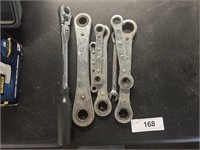 Ratchet And Ratchet Wrenches