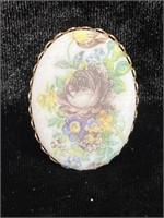 Beautiful floral Vintage Brooch