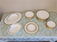 ROYAL DOULTON SETTING FOR 12 PLATTER & 2 BOWLS