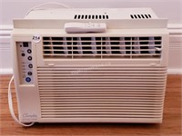 WINDOW AIR CONDITIONER