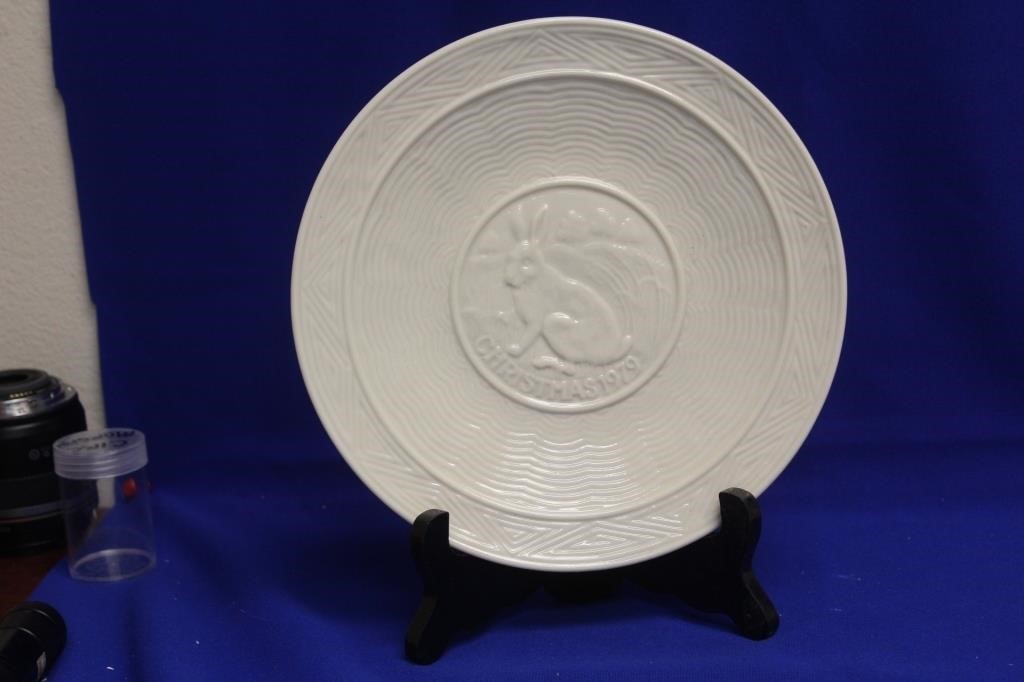 A Belleek 1979 Christmas Plate