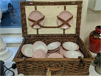 Melamine picnic set in basket