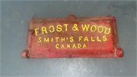 Frost and wood plate