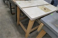Router Table w/ router