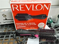 New Revlon Salon hair dryer brush volumizer