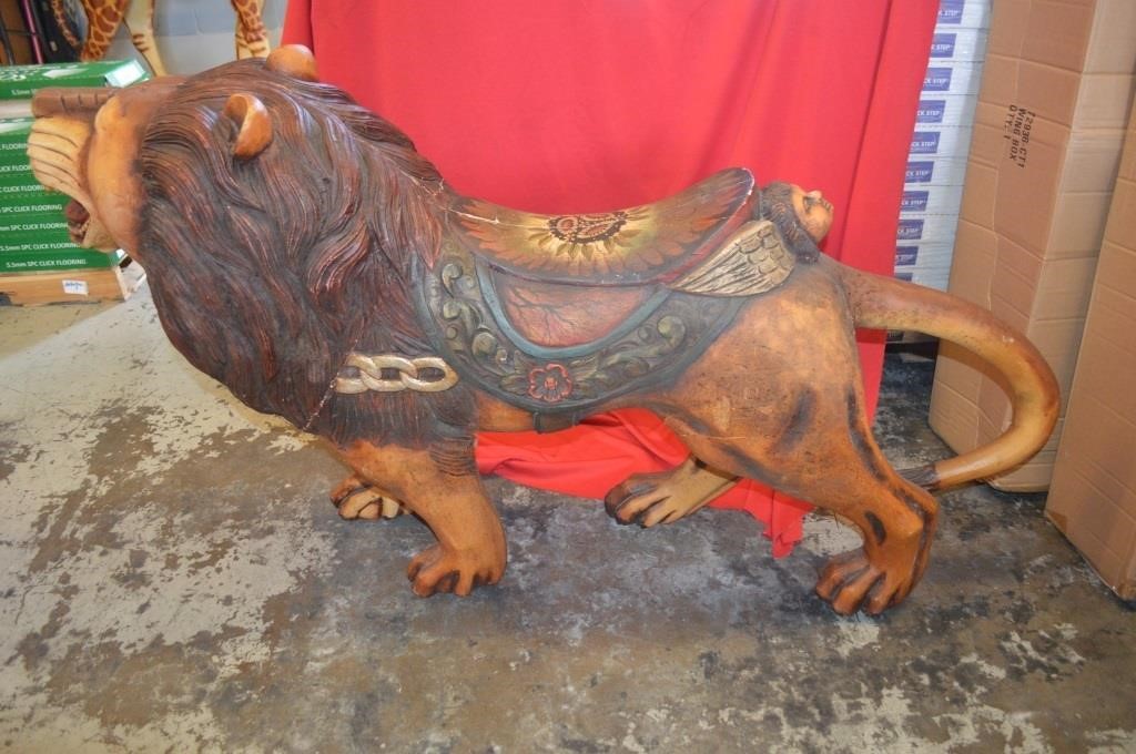 c     nbbvbvsaZcazxLion Carousel Statue Solid Wood