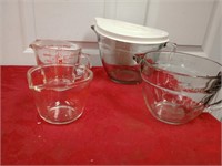 pampered chef and pyrex measure cups