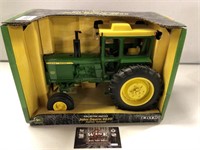 1/16 Ertl John Deere 4620 w/cab