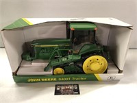 1/16 Ertl John Deere 8400T