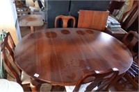 Mahogany Dining Room Table w/4 Chairs & 2