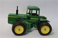 JOHN DEERE TRACTOR ERTL 1/16