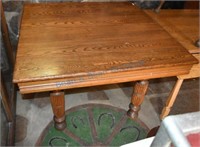 Square oak dining Table w/ leaves