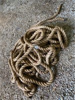 Heavy duty rope, unknown length