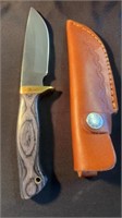 New 8.75” Pakkawood Hunter Knife with Sheath