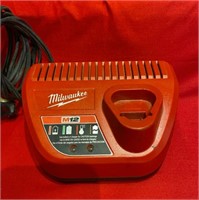 Milwaukie 12volt charger