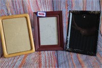 3 mix of picture frames