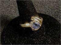 10k ladies ring with purple stone size 7