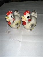CHICKEN SALT AND PEPPER SHAKERS