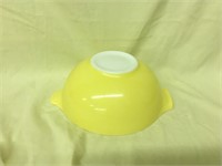 Pyrex LIGHT YELLOW Cinderella Mixing Bowl #443