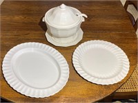 Soup Tureen & Plates