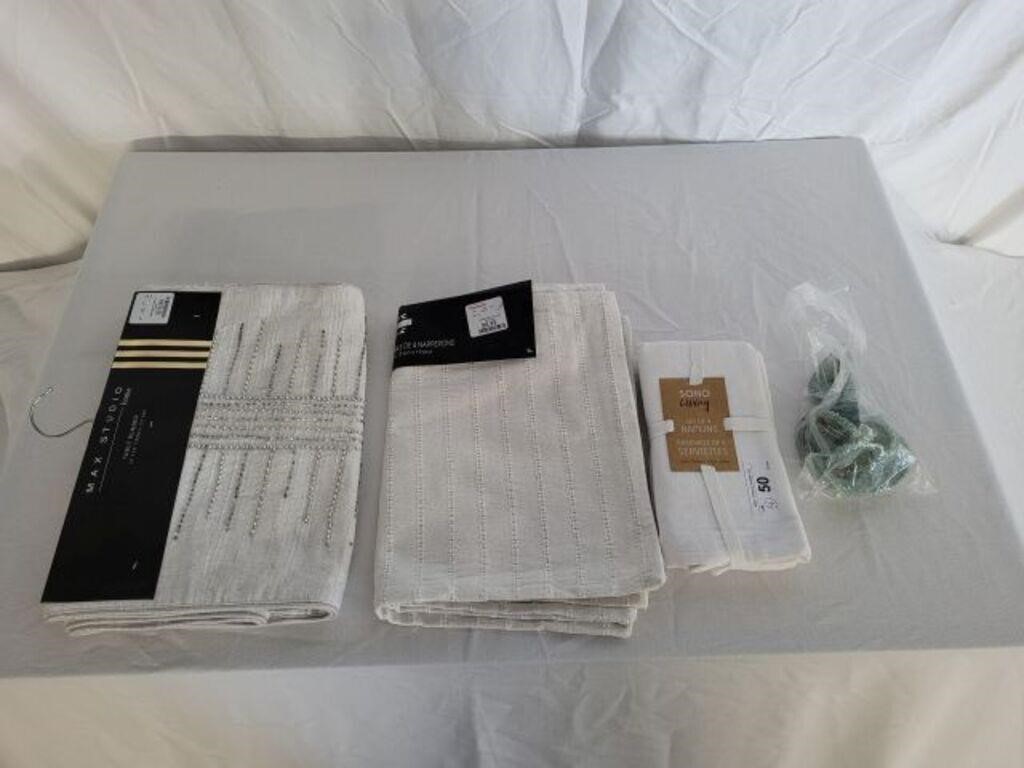 TABLE RUNNER, PLACE MATS, NAPKINS