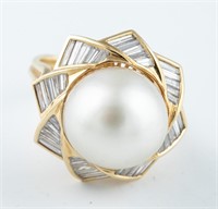 18k Cultured pearl and diamond ring.