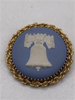 12K GF WEDGEWOOD BELL BROOCH/PENDANT