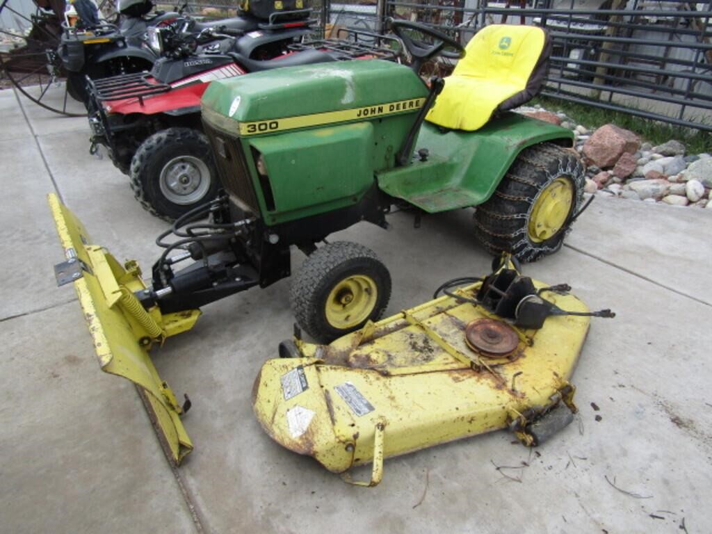 John Deere 300 Garden Tractor