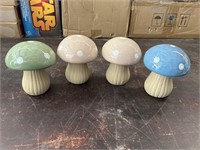 4 pk. Ceramic Mushrooms 5" NEW