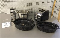 ROASTING PANS / BLACK &DECKER TOASTER/ STRAINER