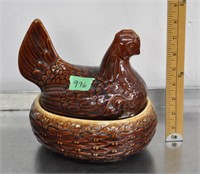 Hull Pottery nesting hen