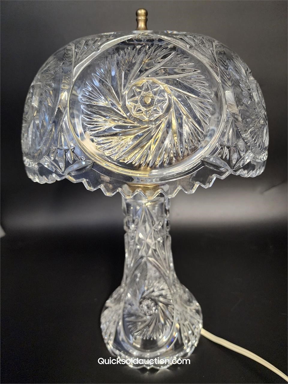 Beautiful Pinwheel Crystal Lamp 12"H. Working