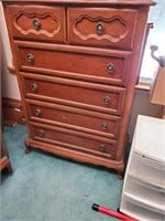 6 drawer chest of drawers Approx size is 38 x 52