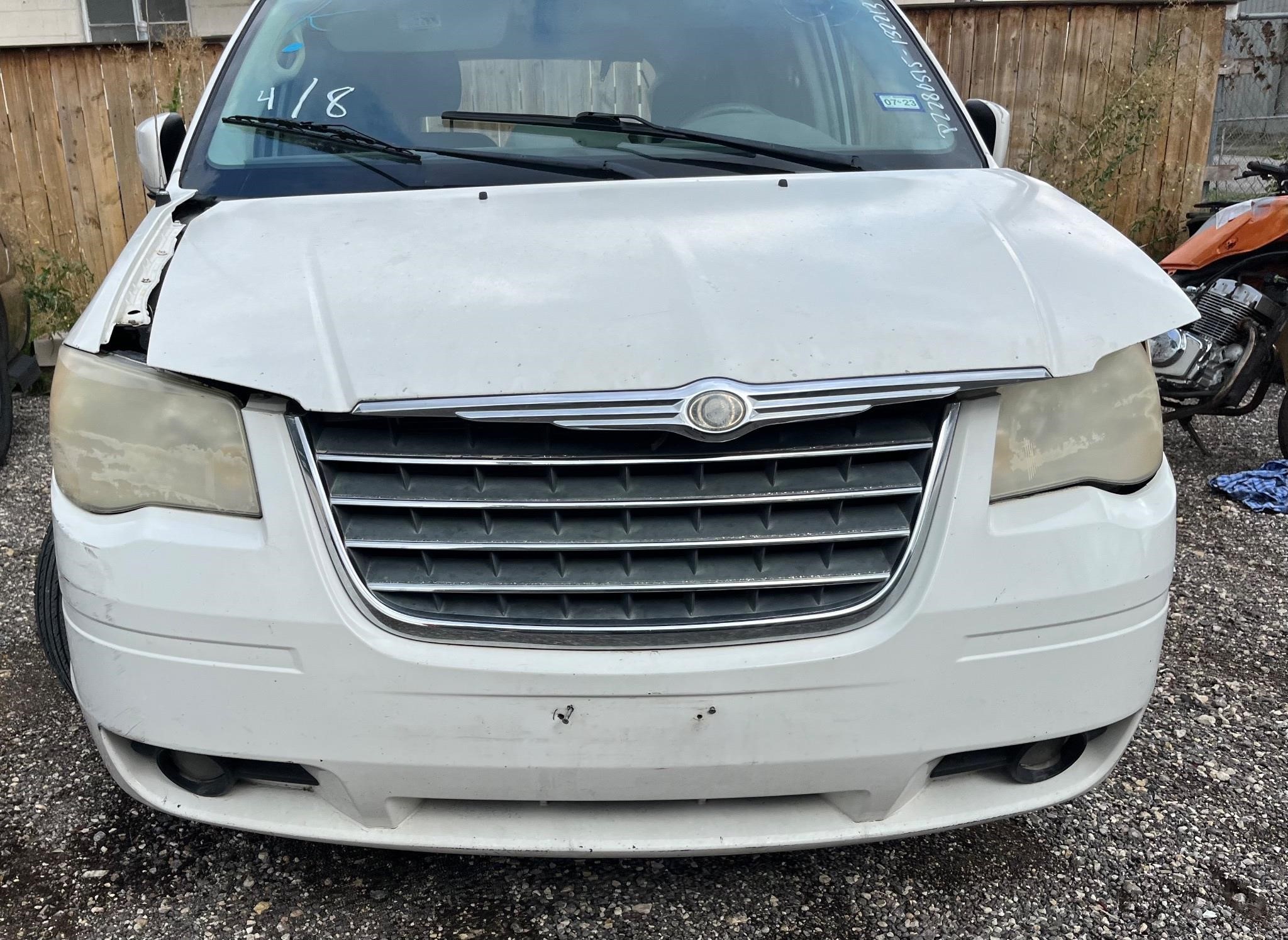2010 chrysler town and country-132213