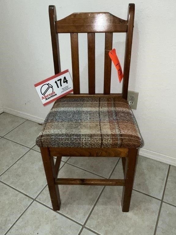 Chair w/ fabric seat