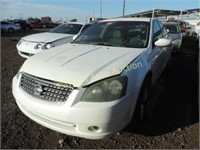 2005 Nissan Altima 1N4AL11D95C167732 White