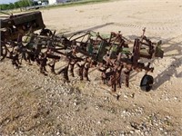 LL- JD FRONT MOUNT CULTIVATOR