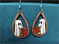 Trick or Treat Ghosts on Wood Earrings NIP 3"