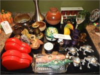 Qty of housewares and collectables: (4) figural