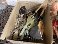 BOX OF KITCHEN UTENSILS