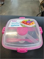 New locking lid salad container