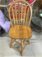 Wood Swivel Chair
