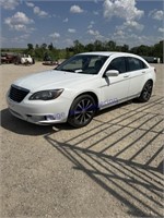 2013 CHRYSLER 200 TOURING, 4 DOOR, RUNS,