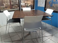 Tall table W/ Chairs