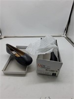Max collection size 1 black flats