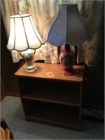 modern bookcase w/ 2 table lamps