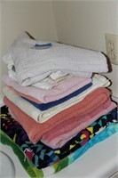 Lot Of Miscellaneous Towels