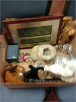 Box lot of misc home decor