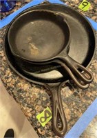 3 Cast Iron Skillets. Wagner Ware 3e, Unmarked 3,