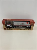 INTERNATIONAL TRUCKS 1/64, CAB OVER TRUCK AND